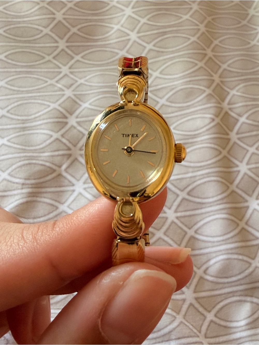Vintage Timex Women's Gold Tone Small Round Bracelet Watch
